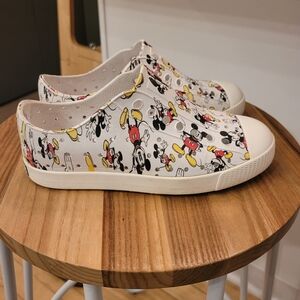 Native Jefferson Disney Kids Sandals White with Mickey Mouse Size J1